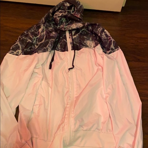 Windbreaker - Picture 1 of 1